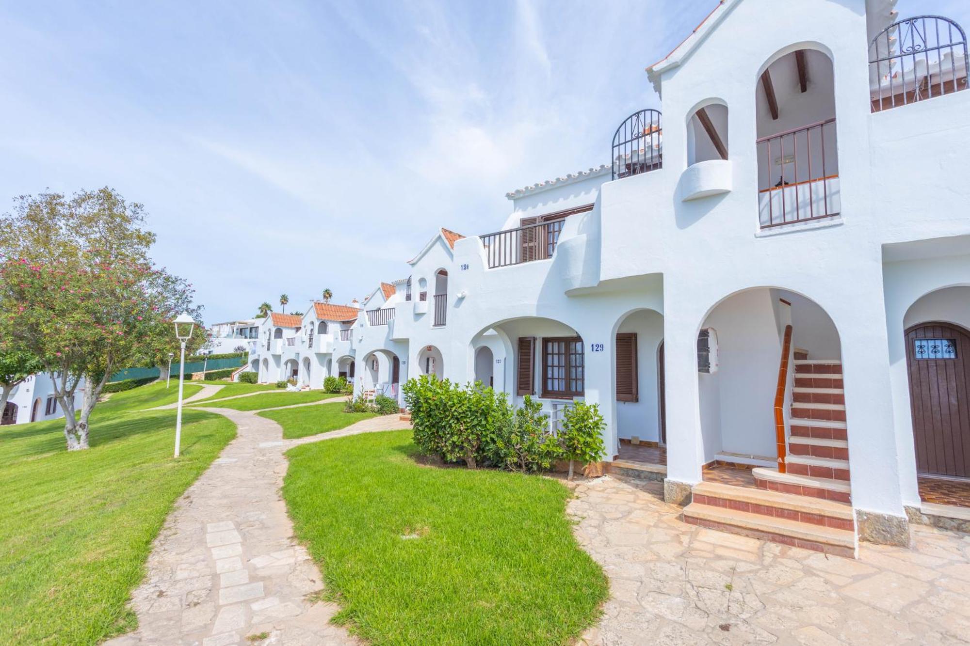 Apartamentos Son Bou Gardens By Menorcarentals Екстериор снимка